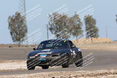 media/May-01-2022-CalClub SCCA (Sun) [[03a481c204]]/Group 5/Qualifying (I5)/